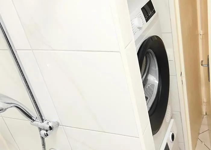 Spacieux Frontalier 150m